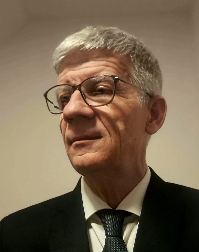 László Tamás Kollár, alături de CannabiSolar & OlyLife